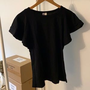 Francesca’s NWT black T-shirt size S